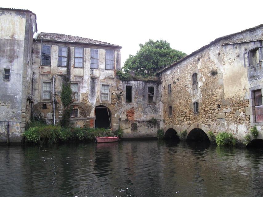 Los molinos antes de ser restaurados. https://es.wikipedia.org