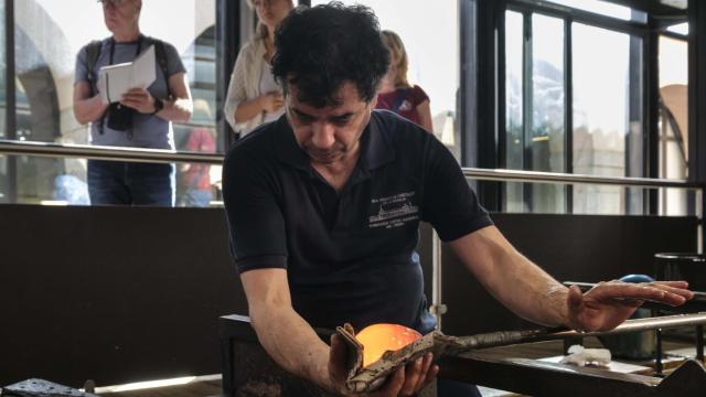 Imagen de la fábrica de vidrio del municipio segoviano de La Granja de San Ildefonso