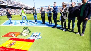 Ex jugadores del Hércules durante el homaneje a Delibasic. E. E.