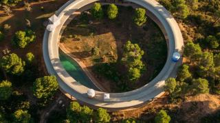 Así es la casa más rara y lujosa escondida en Teruel: un edificio circular en medio de la naturaleza