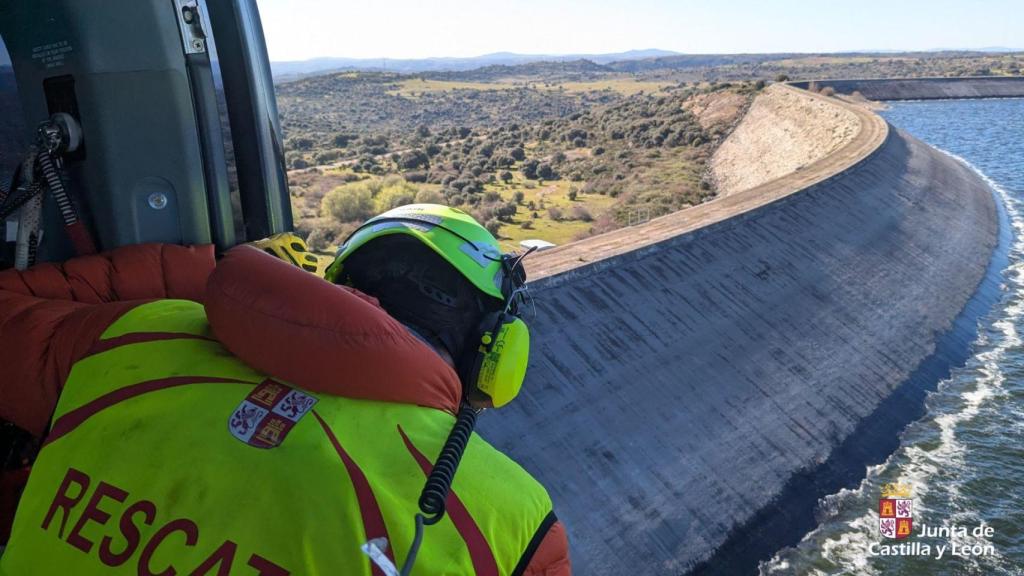 El helicóptero de Protección Civil con el Grupo de Rescate y Salvamento