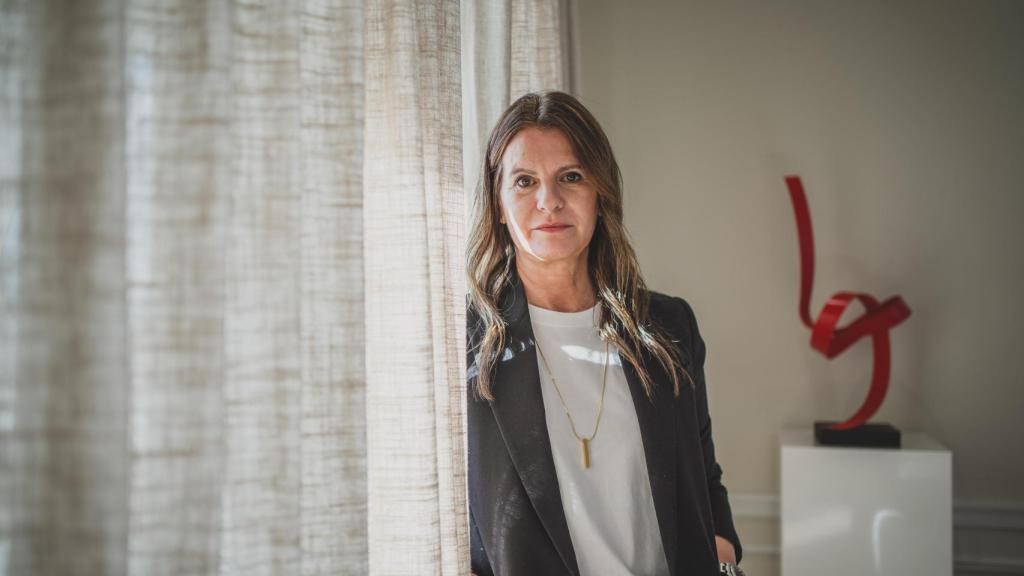 Pina decoró este apartamento de un cliente costarricense aunque al ser de alquiler no pudo hacer exactamente lo que le hubiera gustado.