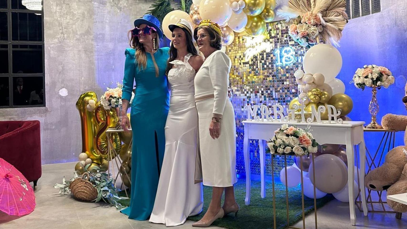 Todas las fotos del 18 cumpleaños de Martina Horischnik, la nieta de la presidenta de la Cámara de Comercio de Toledo