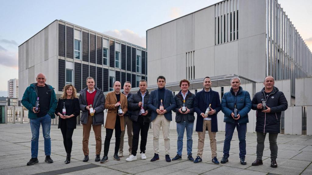 El comité de cata para eligir los 10 mejores vinos de Navarra 2025.