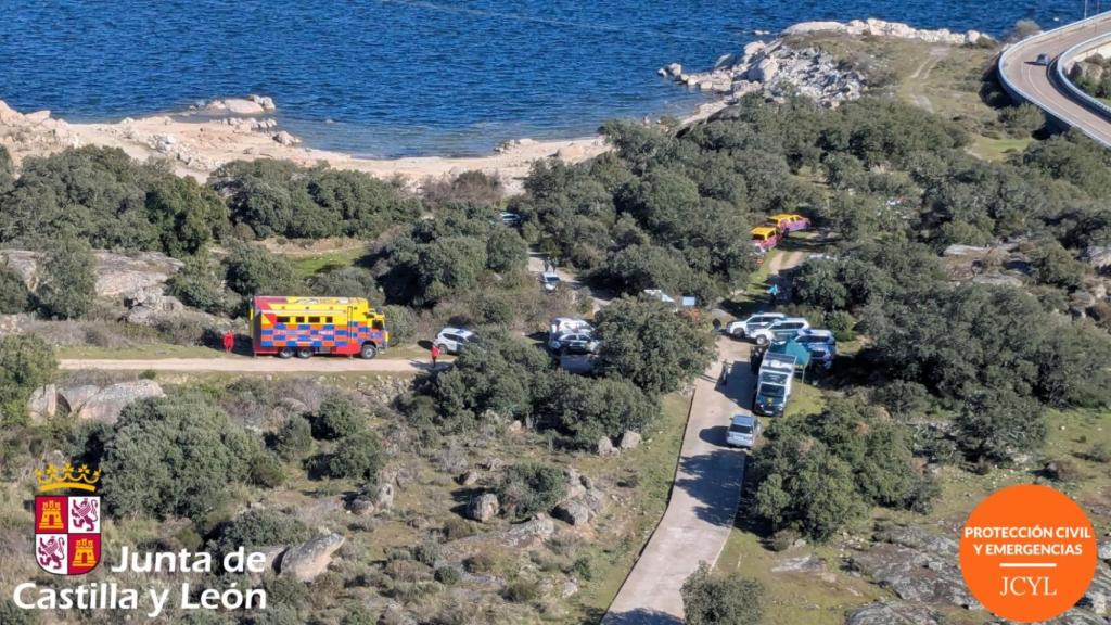 Dispositivo de búsqueda desplegado por la Junta para encontrar al hombre desaparecido en Arquillinos