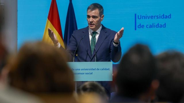 El presidente del Gobierno, Pedro Sánchez, este lunes en el acto  'En defensa de una universidad de calidad, clave para el ascensor social'.