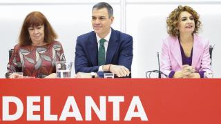 Pedro Sánchez y María Jesús Montero, este lunes durante la reunión de la Ejecutiva del PSOE.