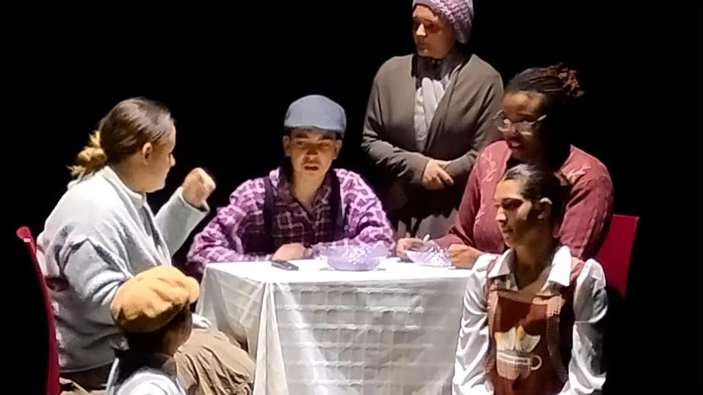 Una de las obras presentadas en Alicante este lunes con la Trobada de Teatre Jove.