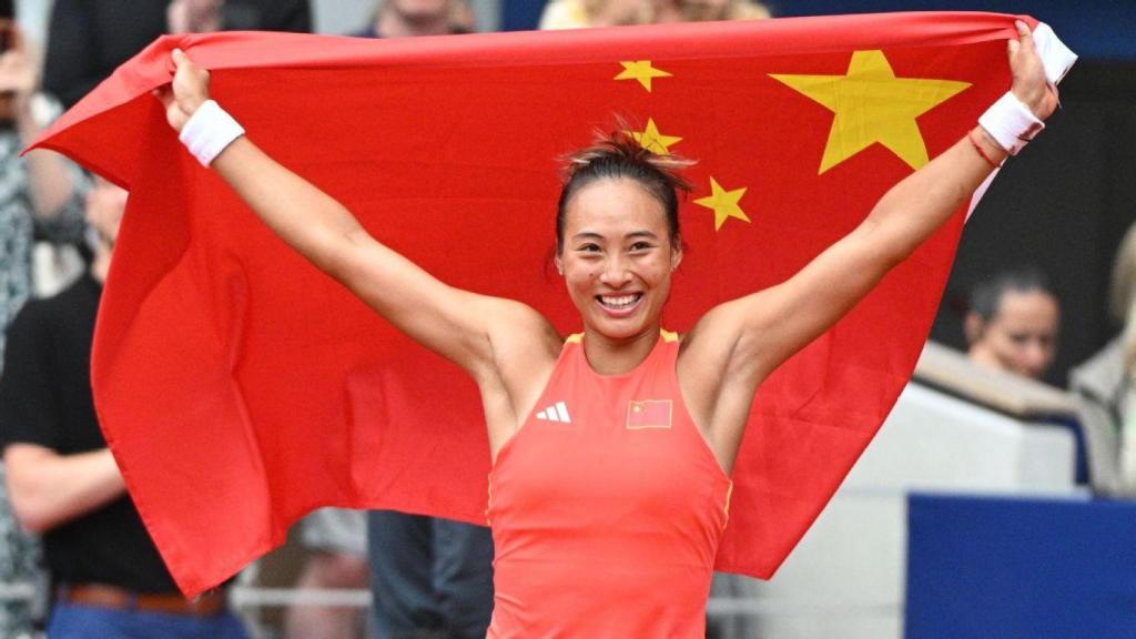 Qinweng Zhang, tras ganar la medalla de oro en los Juegos Olímpicos de París 2024.