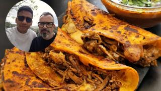 Víctor y José abren un bar mexicano en Huesca.