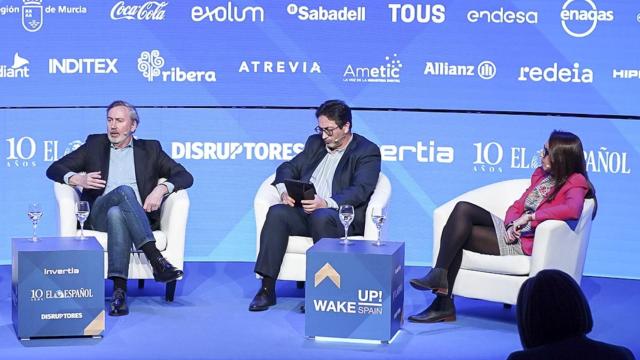 Paco Bree, director de Estudios e Informes de Wake Up Box; Rafa Navarro, editor de Disruptores; y  Rosa Jiménez, delegada de Disruptores en Miami.