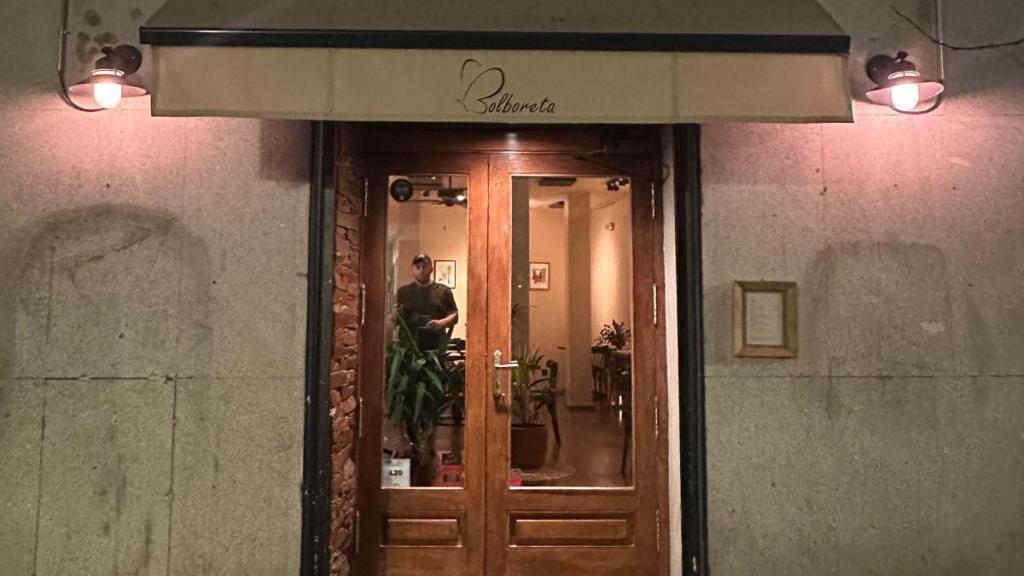 La discreta entrada a Bolboreta.