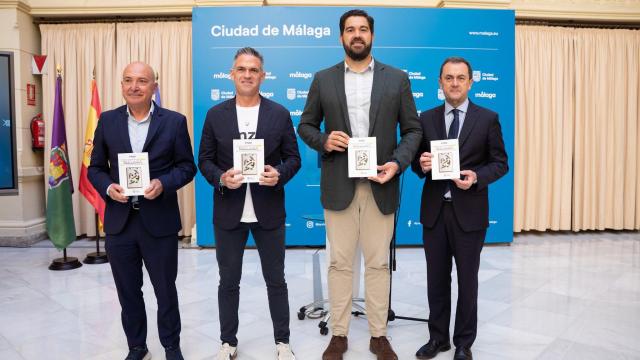 López Nieto, presidente del Unicaja, a la izquierda de la imagen