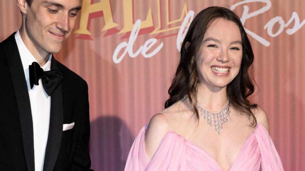 Alexandra de Hannover y su novio, en la gala.