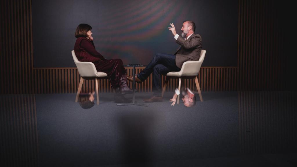 Alberto Fernández, CEO de Normmal, durante la entrevista con la directora de ENCLAVE ODS, Charo Izquierdo.