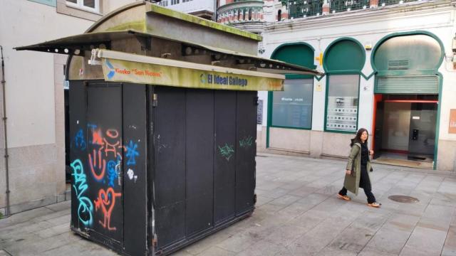 Kiosco de San Nicolás en A Coruña, ya cerrado este martes 1 de abril.