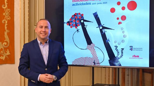 El concejal de Educación, Luis Sánchez, durante la presentación de la programación