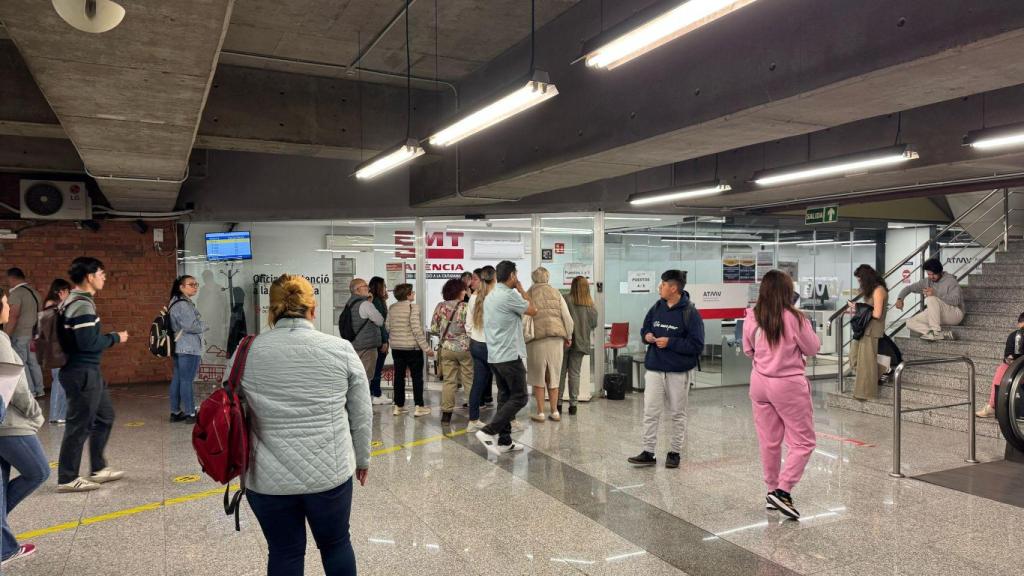 Oficinas de la ATMV en la estación de Colón de Valencia, este martes. EE