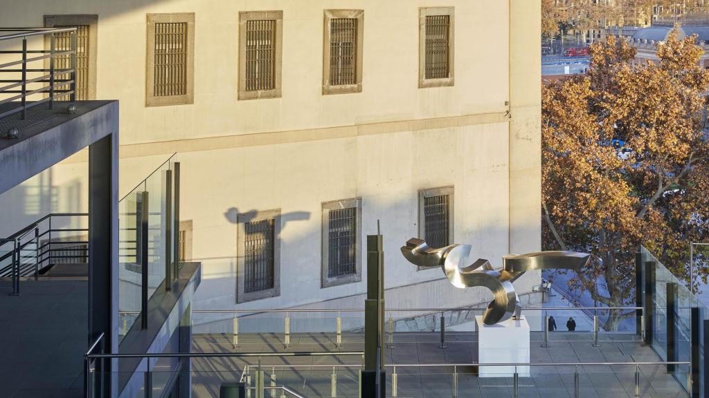 Martín Chirino López: 'Mediterránea (10)', 1971. Obra instalada en una de las terrazas del Museo Reina Sofía. Foto: MNCARS