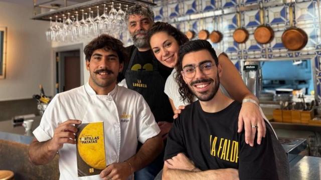 El equipo de La Falda y La Lorenza, en La Falda.