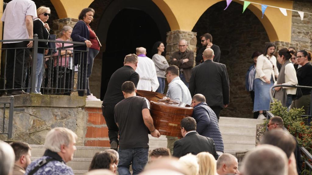 Funeral del minero David Álvarez, natural de Torre del Bierzo (León), fallecido ayer en la mina de Cerredo (Asturias)