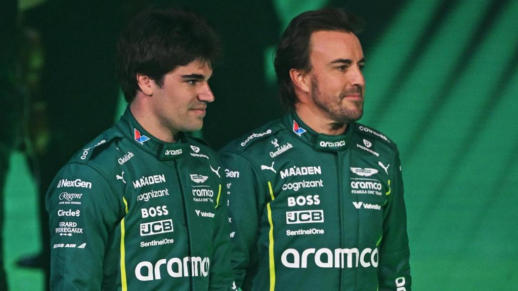 Fernando Alonso y Lance Stroll en la presentación del AMR25 en el F1 Live 75