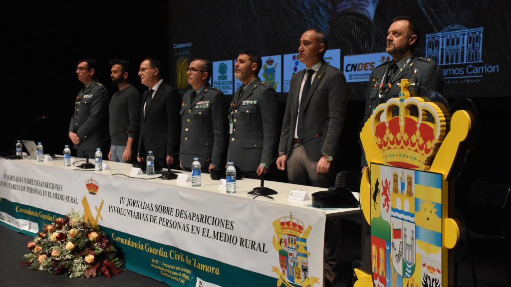 Minuto de silencio por los mineros fallecidos en las IV Jornadas sobre Desapariciones Involuntarias de Personas en el Ámbito Rural