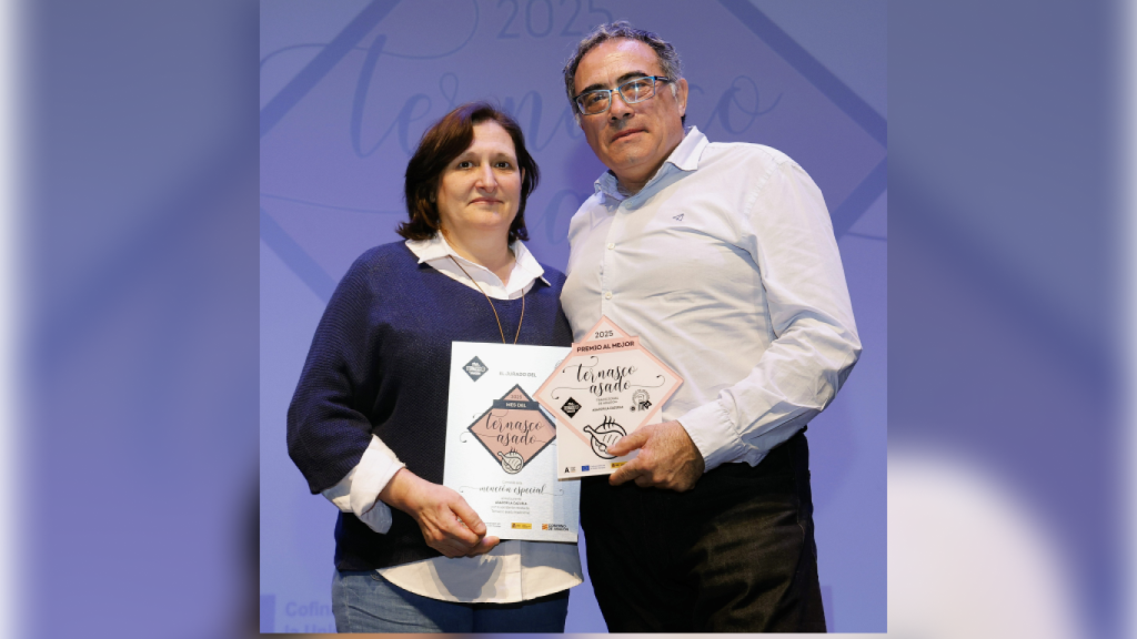 Carlos Agustín y María, propietarios de La Cazuela (Zaragoza)