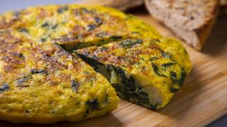 Una tortilla de verdura (Imagen de archivo)