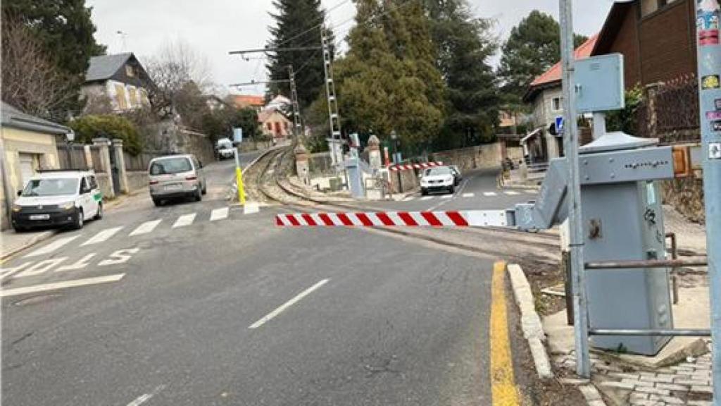 Paso a nivel en Cercedilla.