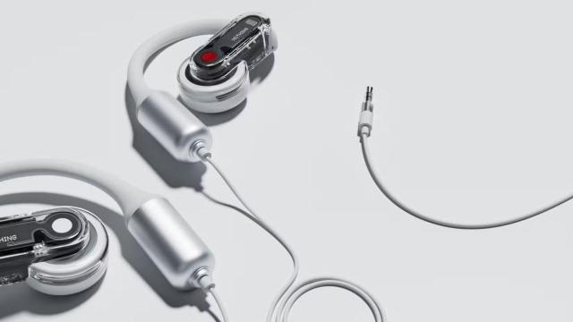 Los 'falsos' auriculares con cable de Nothing.