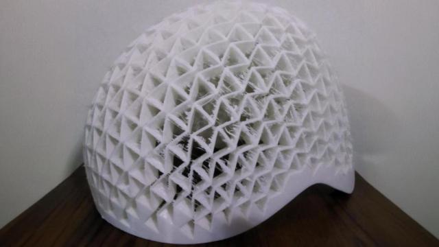 Prototipo del relleno de casco impreso en 3D