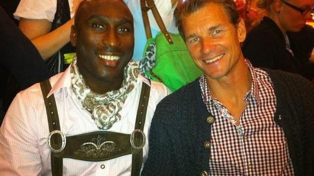 Lehmann, junto a Sol Campbell en el Oktoberfest de 2012