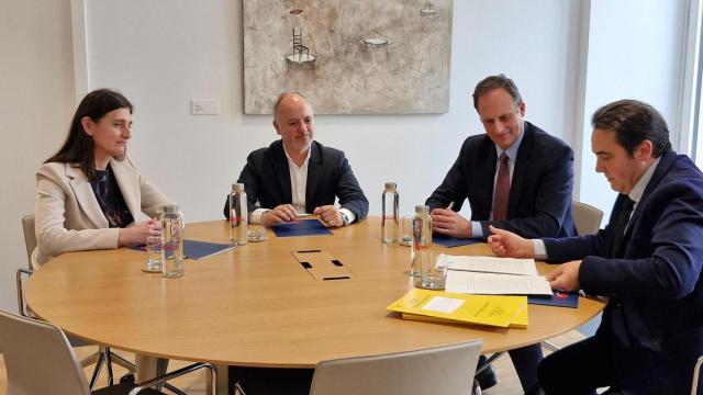 Xunta, Puerto de Vigo y Zona Franca firman la compraventa de nueve parcelas en la Plisan.