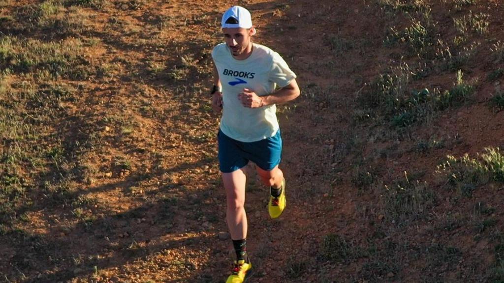 Iván Álvarez preparando su carrera