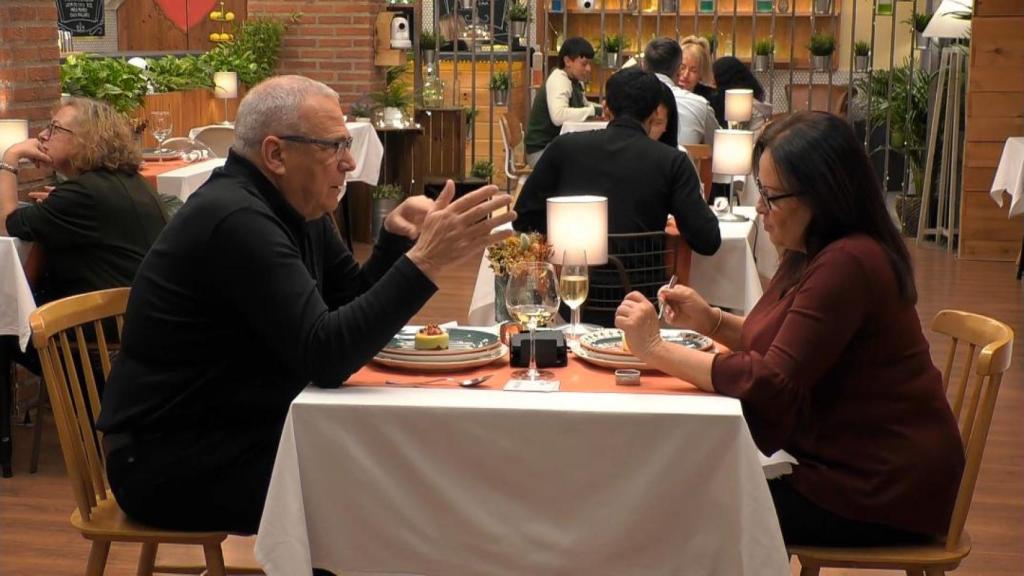 Momento de la cita entre Lidia y Manuel, en 'First Dates'