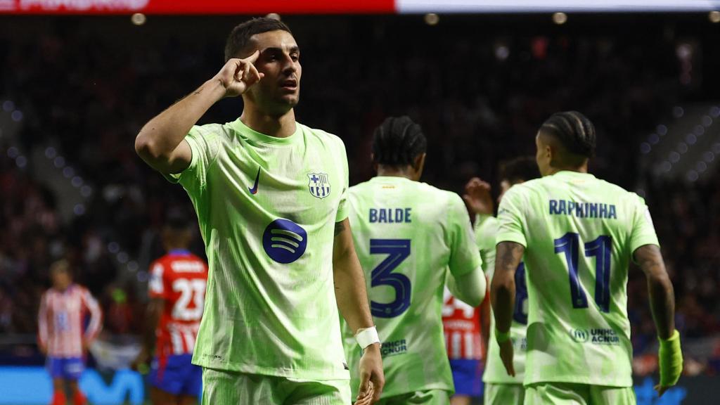 Ferran Torres celebra su gol en el Metropolitano en la Copa del Rey.