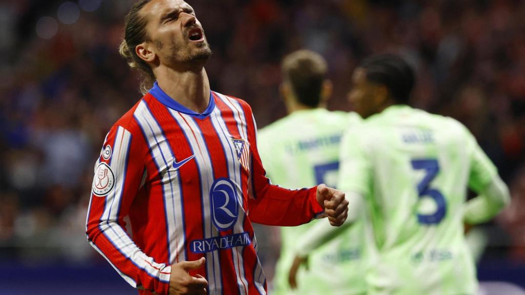 Griezmann se lamenta de una ocasión fallada.