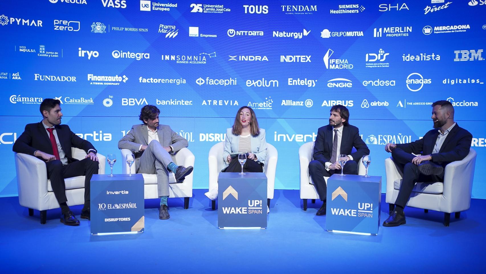 Imagen de la mesa redonda 'EMT: logística inteligente en el centro de las ciudades'; en la tercera jornada del Wake Up, Spain 2025!