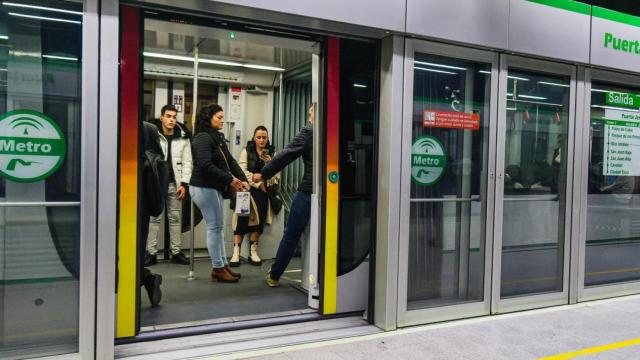 Pagar con tarjeta beneficia a los usuarios.