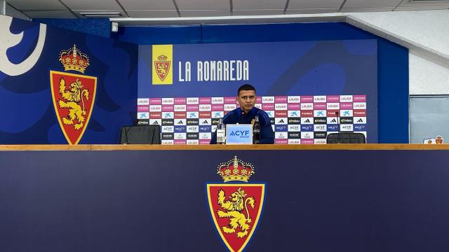 Kervin Arriaga en sala de prensa.