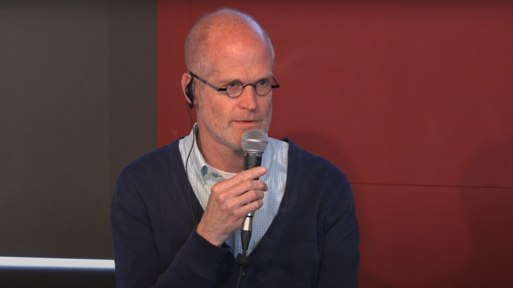 Chris Ware durante la rueda de prensa de su exposición en el CCCB