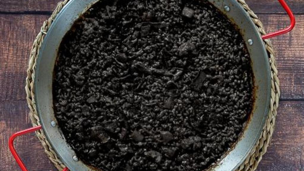 Arroz negro, de Azafrán Arroces.