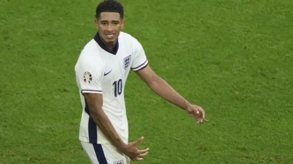 El gesto de Bellingham por el que fue sancionado en la Eurocopa