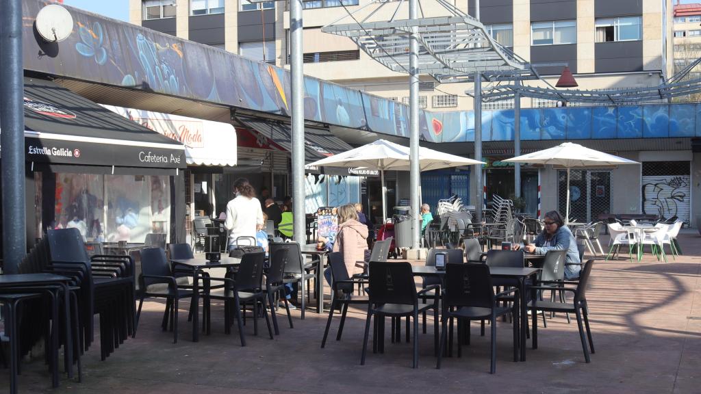 Plaza del Centro Comercial Coia 4