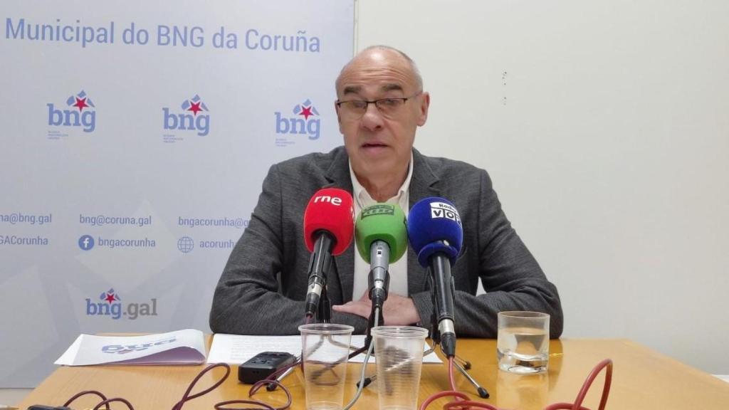 Francisco Jorquera en la oficina del BNG en el ayuntamiento de A Coruña.