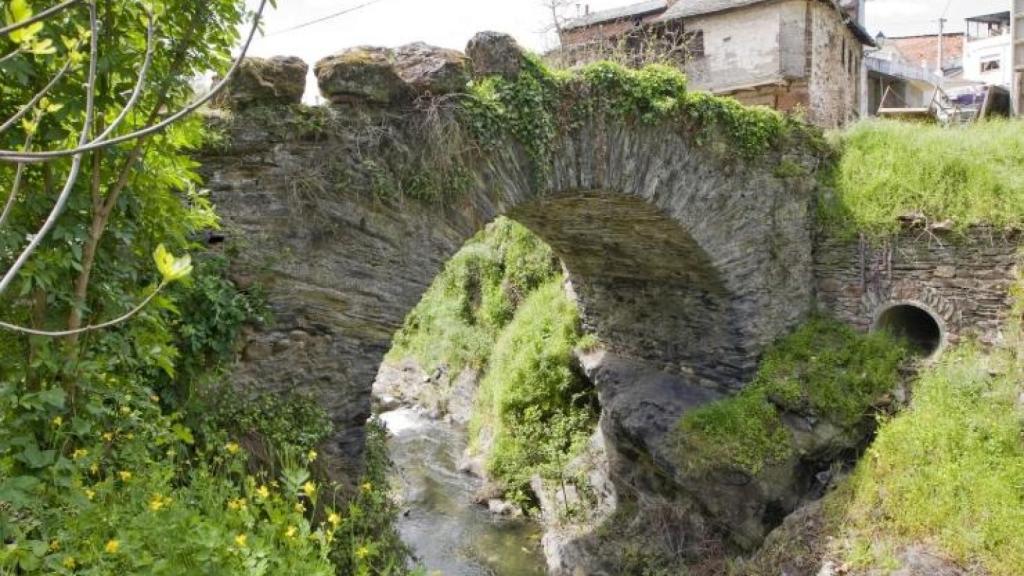 Puente romano de Éntoma