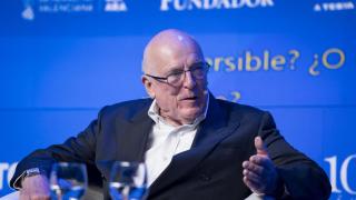 Sir Richard Dearlove, exjefe del MI6, durante su intervención en la cuarta jornada del Wake Up, Spain 2025!