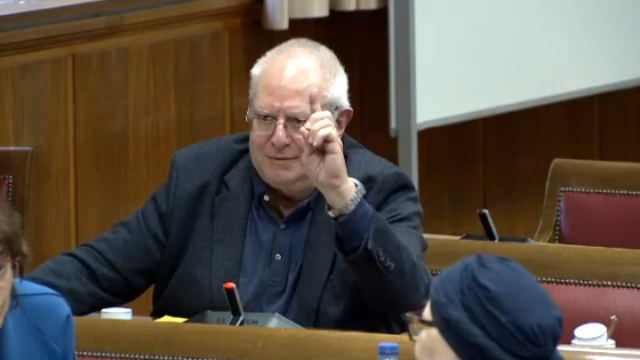 El senador de ERC Joan Queralt, este jueves durante la comparecencia de María Jesús Montero en la Cámara Alta.