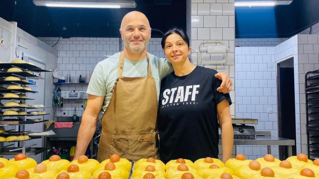 Javier García y Vanesa Alcayde, propietarios de la Panadería José María García.